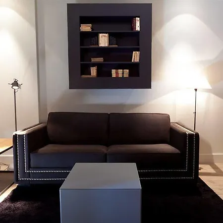 Cosmo Consell De Cent - Plaza Universitat Apartment
